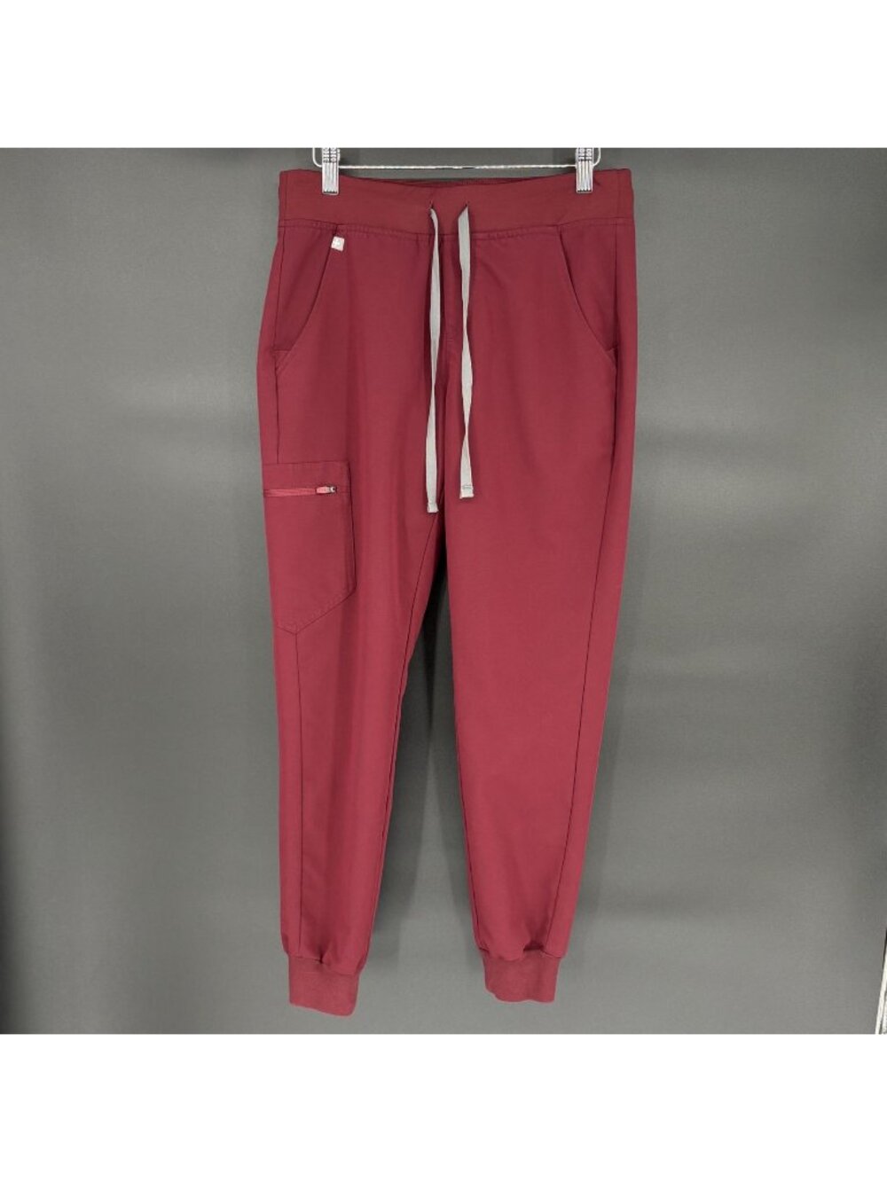 FIGS Women's Zamora Jogger Scrub Pants S Burgundy Healthcare Nursing Medical